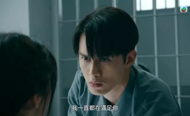 因為清醒，湘言愈講眼神就愈堅定。