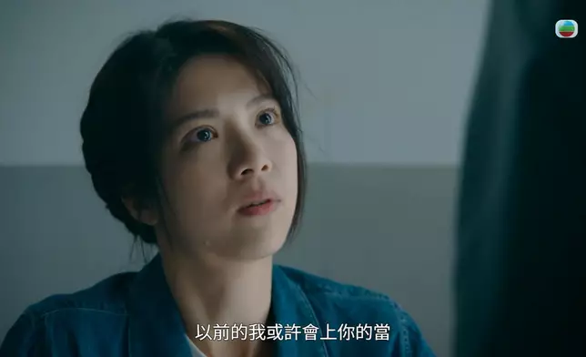 因為清醒，湘言愈講眼神就愈堅定。