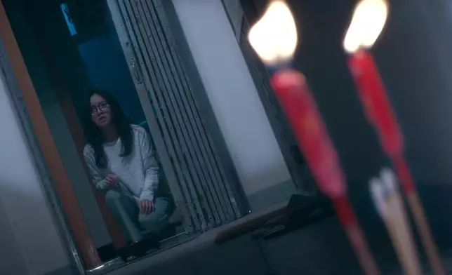 為咗增加詭異感，Yuki畀啲風吹到眼都乾呀！