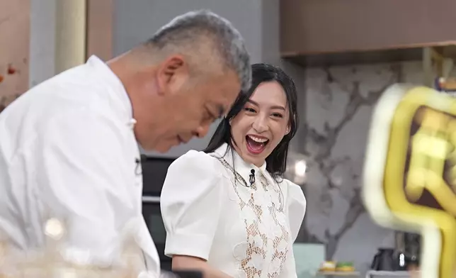 嘉欣咩事咁嘅反應？