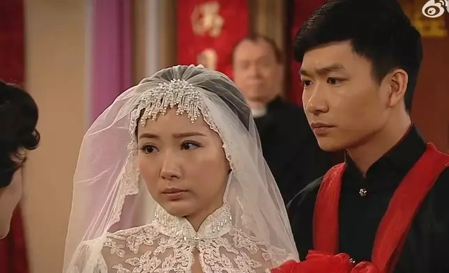 近日播出馬賽結婚戲份。