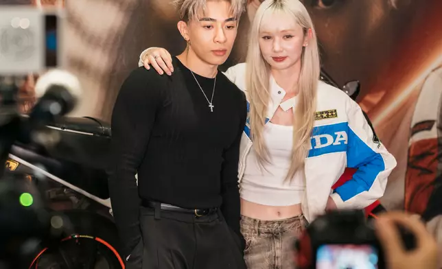 睇中Nancy Kwai好純好Pure邀任女主角。