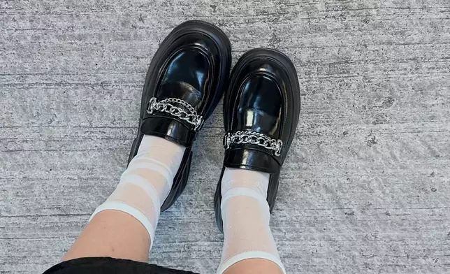 網友試穿後發覺除了款式靚，還好好著。threads 圖片