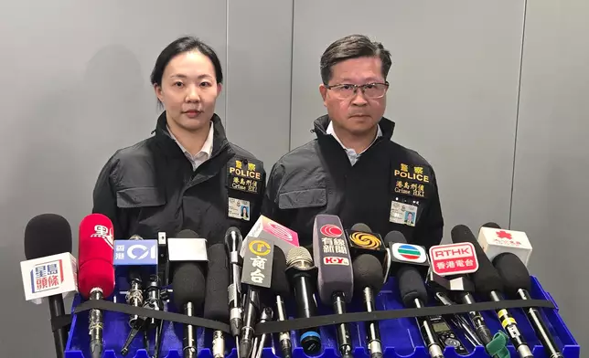 警方港島總區刑事部警司冼國明及重案組總督察林嘉澄向傳媒簡報案情。