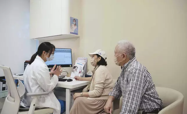 深港兩地放射影像上載醫健通服務正式啟用，香港病人在深圳新風和睦家醫院就診後，醫生可以將影像上傳醫健通。