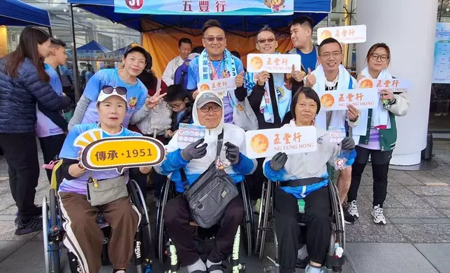 五豐行積極推動員工親身參與社區建設，親身踐行共融精神