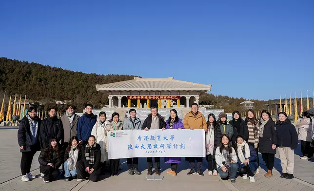 師生到中華民族始祖軒轅黃帝的陵寢——黃帝陵參觀學習。教大圖片