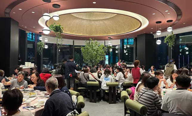 啟德零售館多間食肆於除夕當日座無虛席