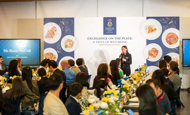 哈羅香港國際學校校長Rosie McColl女士於「餐桌臻萃．身心共饗」膳食計劃首場試食活動上致詞。