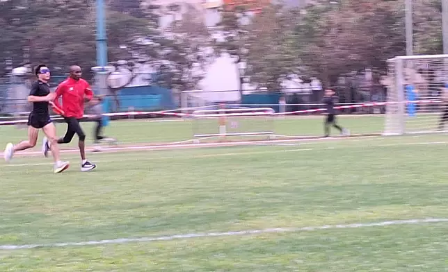 Marco 在數月前開始練習幪跟跑