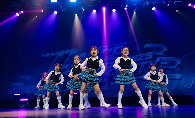 其他表演單位：本地舞團Infinity Dance Studio兒童啦啦隊。