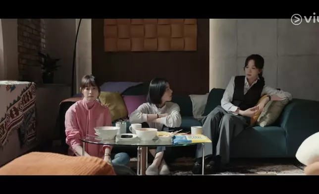 劇中三位女演員成為焦點。Viu提供圖片