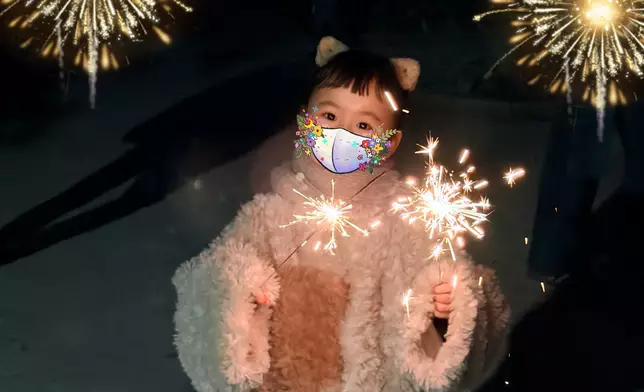 張馨月微博圖片