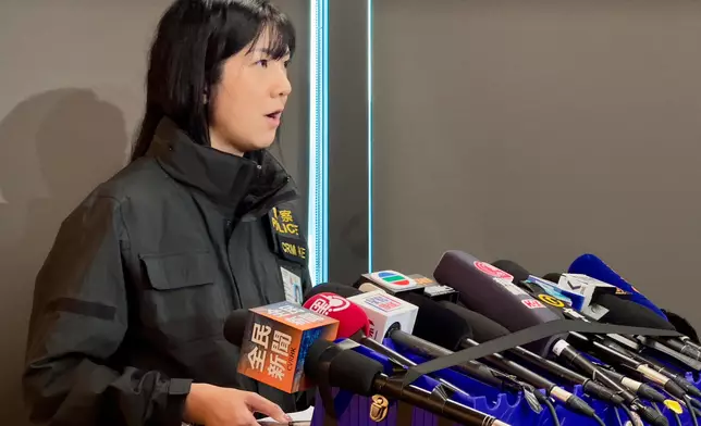 東九龍總區重案組第一隊主管總督察鄔凱寧向傳媒簡報案情。