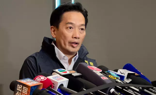 東九龍總區刑事部（行動）警司黃奕隆向傳媒簡報案情。