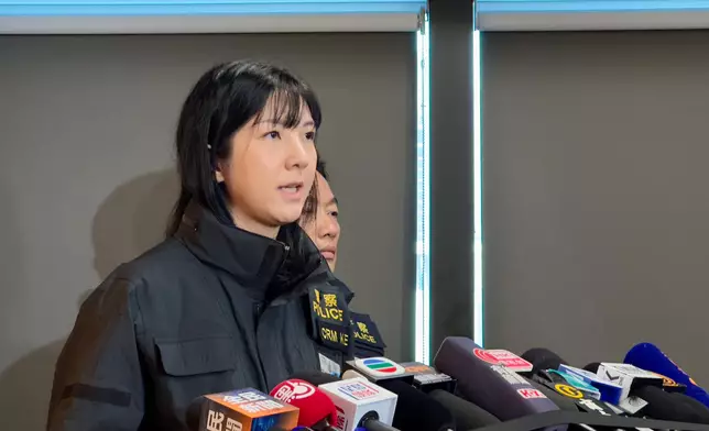 東九龍總區重案組第一隊主管總督察鄔凱寧向傳媒簡報案情。