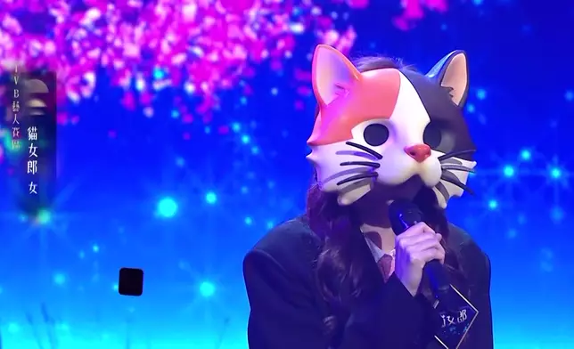 哋仲會大談長期戴住面具唱歌有咩難處同趣事。