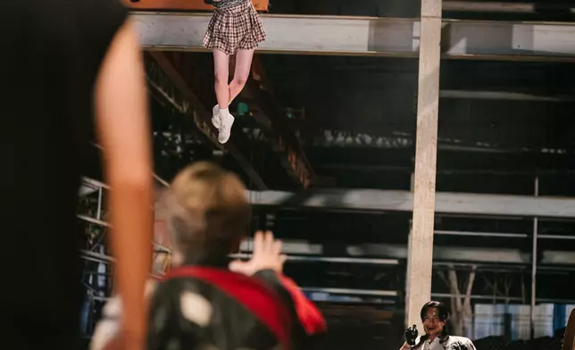 預告推《万子外傳》完成三部曲。