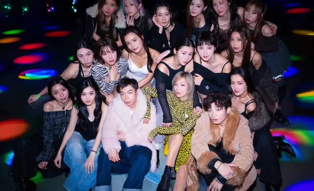 Sammi帶領眾囡囡落力勁舞。