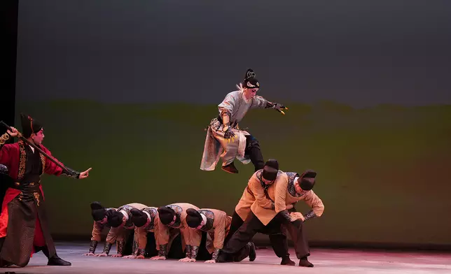 嶄新粵劇《新龍門客棧》載譽重演