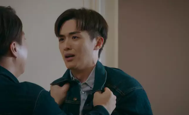 年青仁一嚟就畀人喪鬧同爆喊，吸引咗年青星嘅注意。