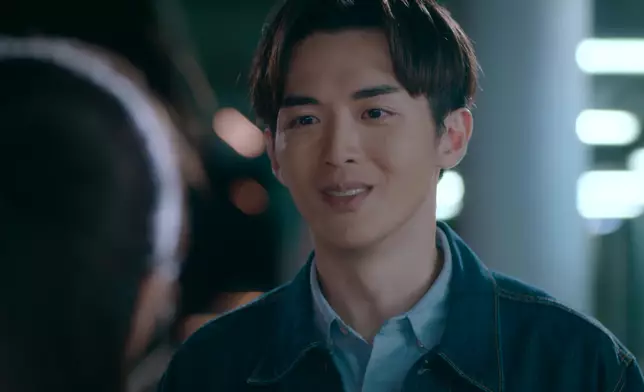 呢個強忍傷痛扮冷靜，阮浩棕演得好好！唔知觀眾又有冇留意到佢用心設計嘅演技細節位？