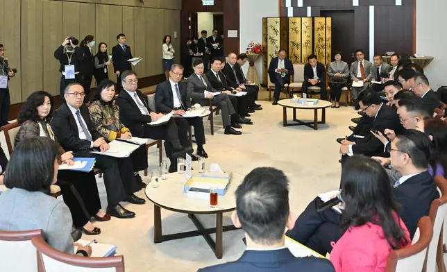 立法會前廳交流會。商務及經濟發展局FB