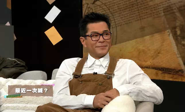 古天樂分享對上一次喊是拍攝前的前兩個禮拜凝望母親生日合照。