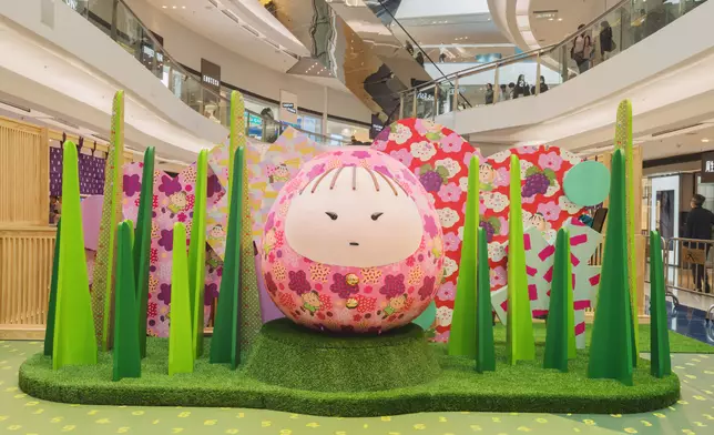 MIRROR成員Jeremy李駿傑率先參觀夢幻庭園世界 童心爆發大讚兩大IP聯乘創新