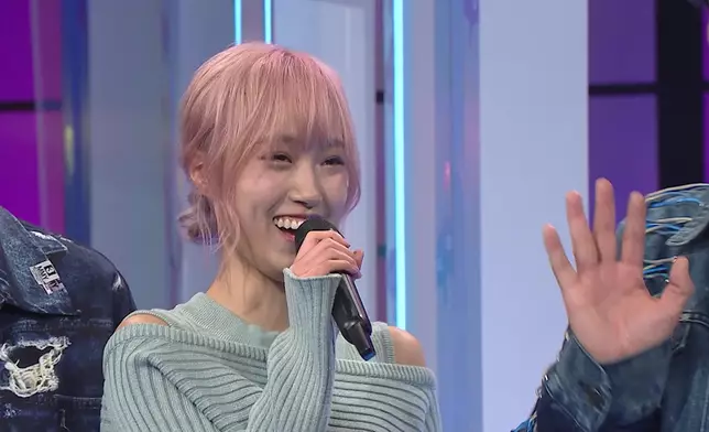 想講當可泳唔大笑時，其實佢仲好笑。