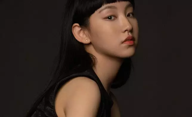 Gigi自出道就以齊蔭造型示人。