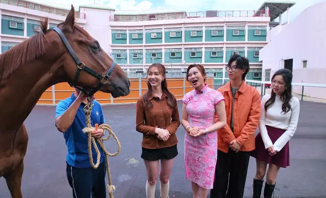 黃嘉雯與四歲愛驅 —「飛馬座」。