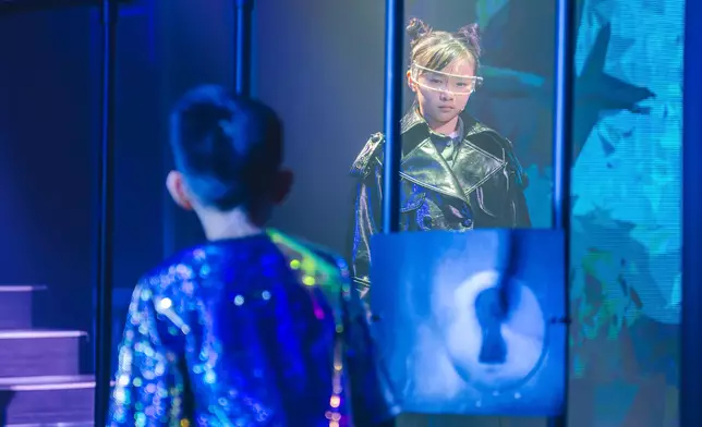 將於本月12日正式首演。