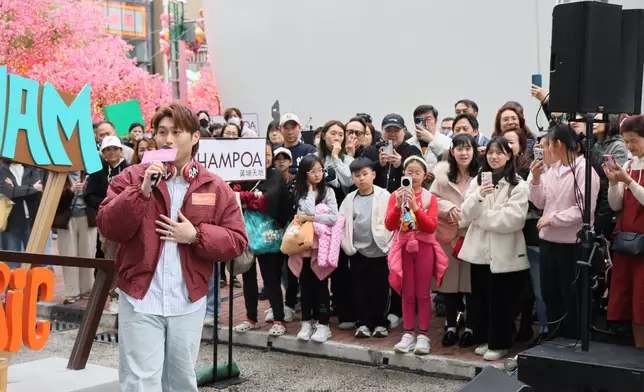 馮熙燮（Ryan）壓軸出場。