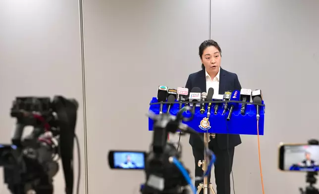 警方屯門警區刑事部總督察莊婉娜向傳媒簡報案情。