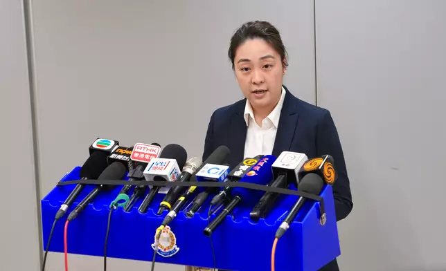 警方屯門警區刑事部總督察莊婉娜向傳媒簡報案情。