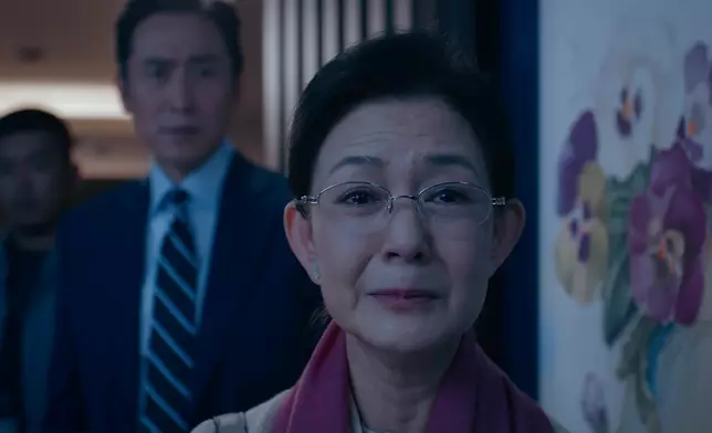 芳芳今次呢個角色出場時間雖然唔係多，但就玩轉時間線同埋多元情緒，盡顯好演技功架。