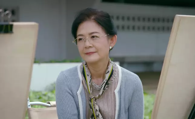 芳芳姐唔單止極似慈母，而且仲演得出角色特有嘅練歷感，佩服。