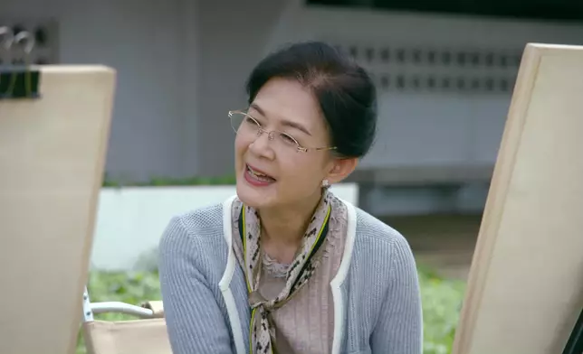 芳芳姐唔單止極似慈母，而且仲演得出角色特有嘅練歷感，佩服。