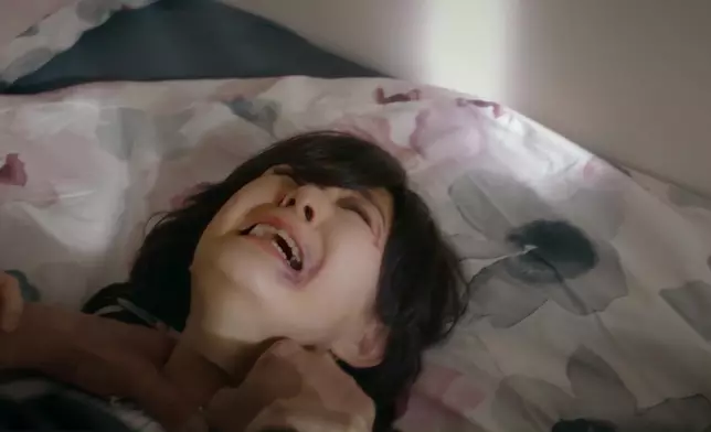 芳芳姐嘅角色其實好苦，而佢演繹被虐場口時都好瞓身。