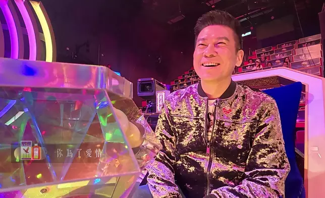 張佳添睇到勁開心。