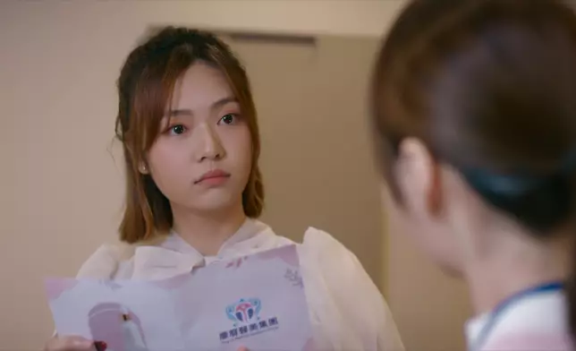 游游喺劇入面扮斯文都ok。