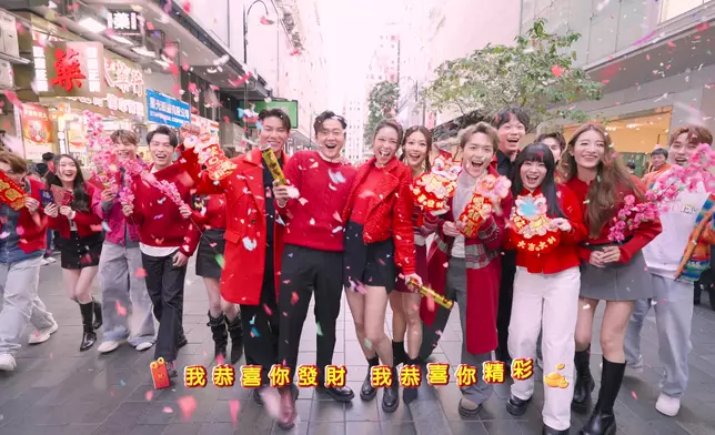 兩個字，熱鬧！