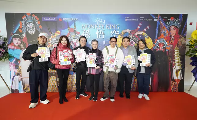 左起：顏米羔、謝雪心、姜大衛、李琳琳、連炎輝、主辦智行基金會創辦人及主席杜聰、特別顧問陳善之