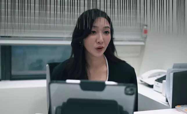 何依婷笑言「釘箱機」形容太恐怖。