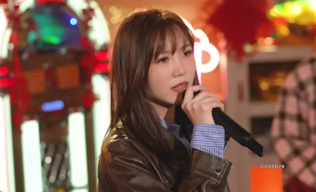吳若希（Jinny）獻唱《超前告別》。
