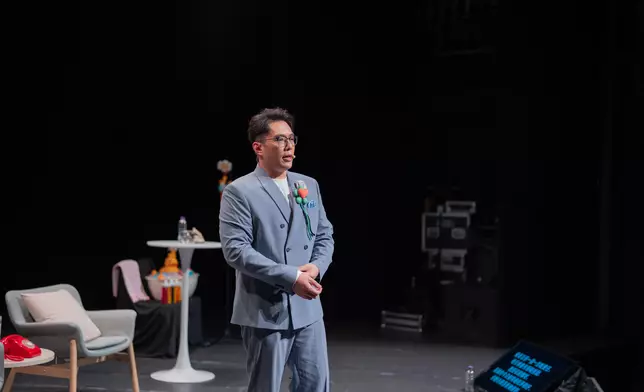 「超級奶爸」何基佑（Kay）人生首個Talk Show《何基佑棟篤K之細路仔唔識世界》，日前一連兩晚於香港藝術中心壽臣劇院圓滿完成，兩場演出座無虛席。