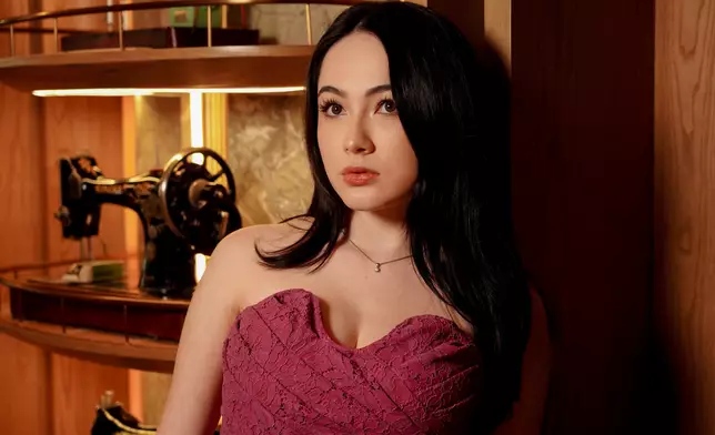 何詠多熱愛打麻雀，甚至在英國讀大學時加入了麻雀學會，因此獲得「麻雀天后」的綽號。