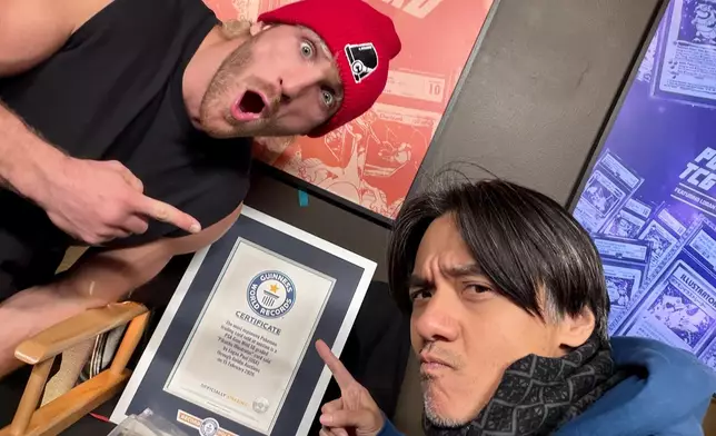 Stephen將與Logan Paul的合照上載到網絡平台