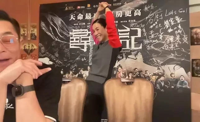 宣萱要配合做「定格舞」，逐格跳